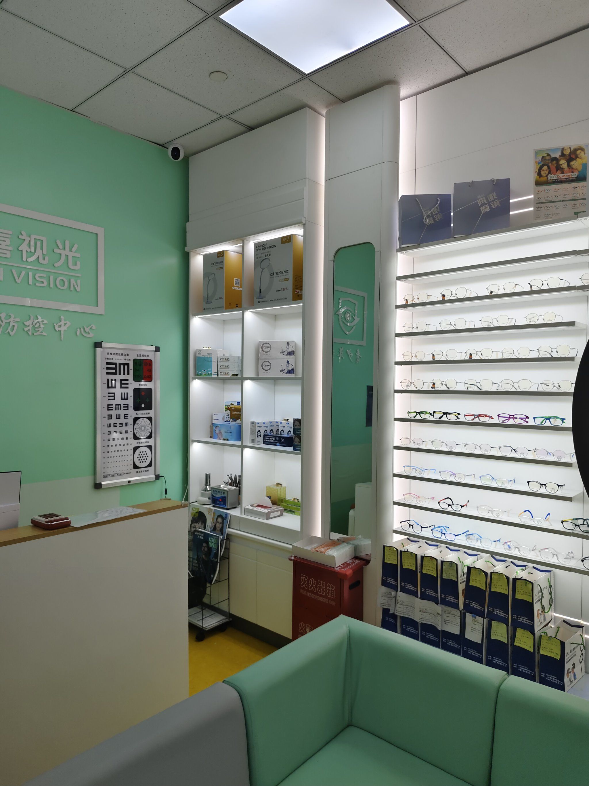 n[打勾]店面有两间门面