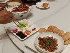 -梅利汴京烤鸭•开封豫菜地标店(东大街店)