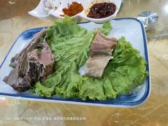-三江源美食城