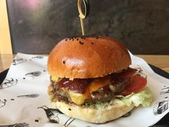 芝心牛肉堡-龙治汉堡(中华城店)