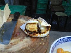 -清真马乐贝腊牛肉蛋黄菜夹馍(马蓉洒金桥店)