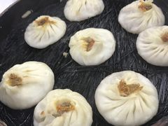 蟹黄汤包-四季美汤包(户部巷店)
