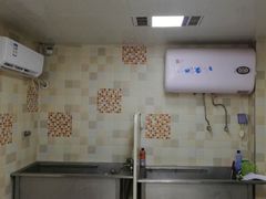 -宠颐生宠物医院·骨外科·犬猫全科诊疗中心(池州店)