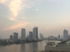 -曼谷湄南河畔华美达广场酒店