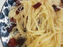 酸辣土豆丝-小实惠嘉(威海路店)