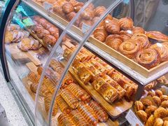 -巴黎贝甜(大宁国际商业广场店)