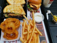 -The Habit Burger Grill 哈比特汉堡(爱琴海店)