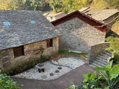 -高荡千年布依古寨旅游景区