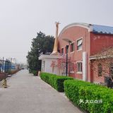 这家咖啡厅非洲风情草坪遛娃