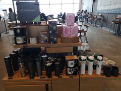 零售区-星巴克(成都东站店)