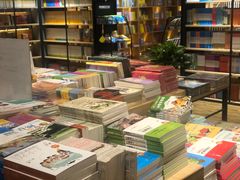 -新华书店(解放中路店)