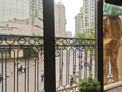 -真老大房(南京东路店)