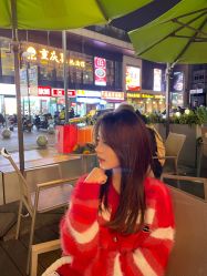 点击看大图 -V8潮牌·接发烫染连锁