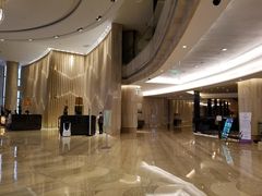 -天津梅江中心皇冠假日酒店