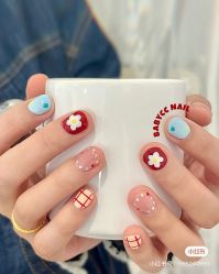 -丽心自助美甲美睫