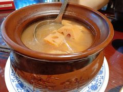 瓦罐莲藕大骨汤-杨记隆府(南坪店)