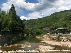 -安吉龙王山峡谷漂流