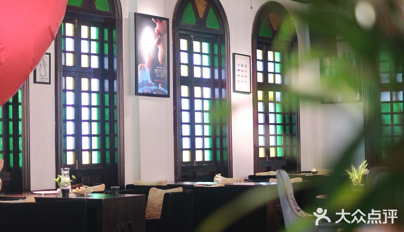市中心，百年教堂里的新加坡菜⛪️