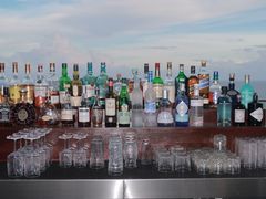 -瑰丽酒店·海吧·天际下午茶·现场DJ·天台酒吧