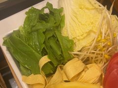 -菌海森林·非遗野生菌火锅(西山区滇池路摩根道店)