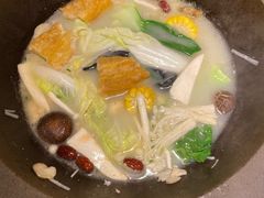 -咕嘟草帽鱼·牛奶一样的鲜鱼汤(天鹅湖万达广场店)