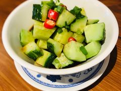 捞汁黄瓜-炉小二铜锅牛蛙•川湘菜(三里屯店)