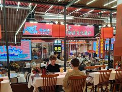 -刘姐啤酒鱼民族演艺餐厅(西街总店)