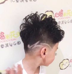 -爆米花儿童美发乐园(市府恒隆广场店)