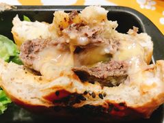 芝心牛肉堡-龙治汉堡(中华城店)