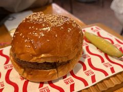 老泰泰汉堡-悠航SLOWBOAT(三里屯店)