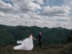 -乐派诗婚纱摄影