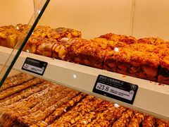 -HOT CRUSH趁热集合·现烤面包(环球港店)