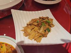 -新侗家食府(蟠桃宫店)