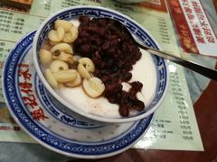 -赵记传承特色牛奶甜品(泉城广场店)