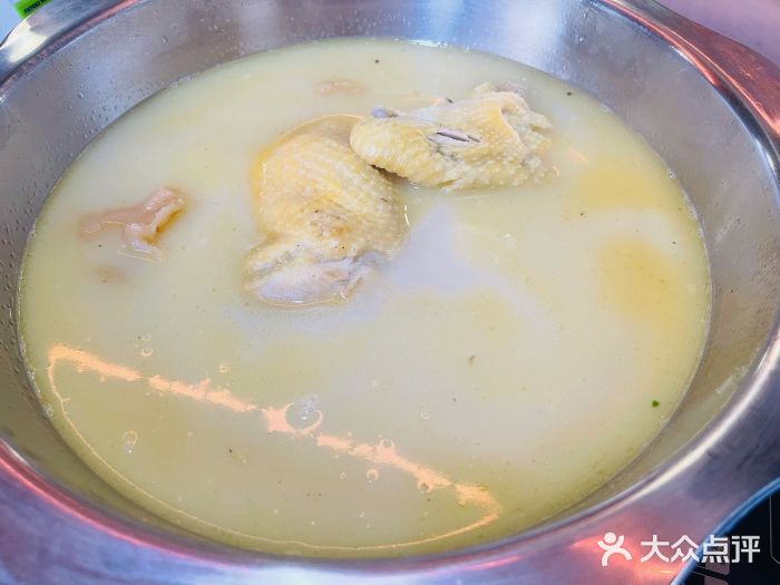 鲜入围煮花胶鸡海鲜火锅图片