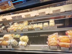 -红宝石·鲜奶小方·海派西点房(南丹店)