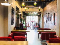 大堂-愉肴麻辣香锅(中山路店)
