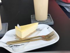 -UNI UNI(环亚凯瑟琳店)