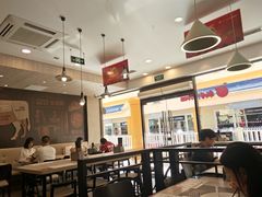 大堂-康师傅私房牛肉面(马泉营奥莱店)