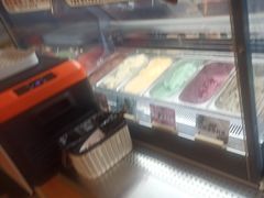 -极拉图·现制冰淇淋(大卫城店)