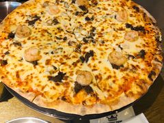 牛肉虾仁披萨-机器人火炉披萨