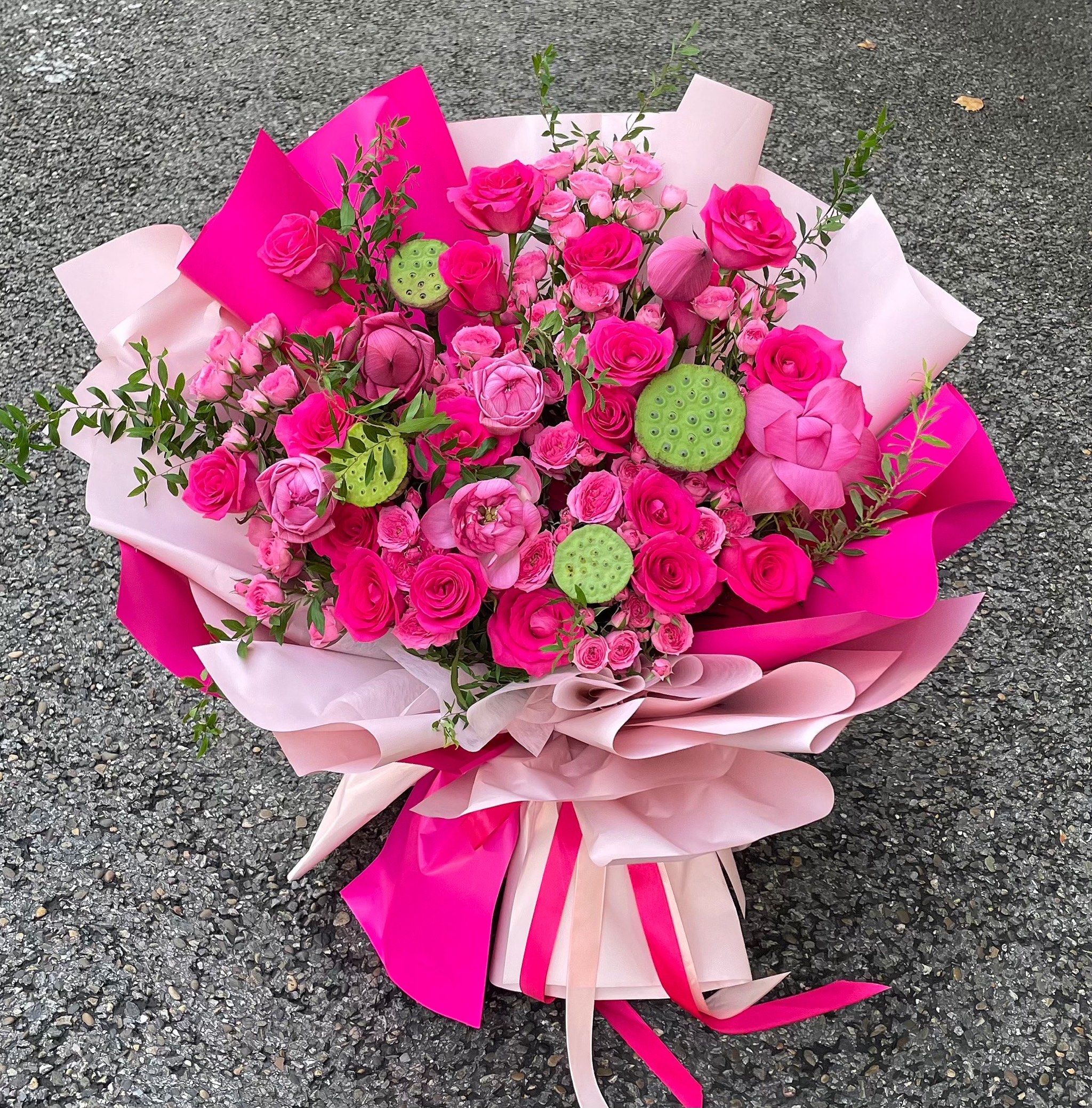 这样一大束花谁能不爱呀