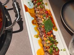 -伴山牛贵州黄牛肉火锅·苗疆非遗艺术餐厅(上海首店)
