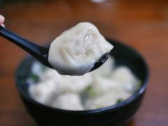三鲜大馄饨-万寿斋(山阴路店)