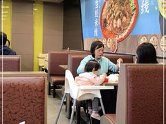 大堂-灵芝妹子海鲜米线(香炉礁山姆店)