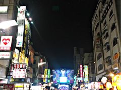 -六合夜市