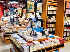 -西西弗书店&矢量咖啡(凯德晶萃广场店)