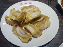 鲜肉锅贴-共和春(甘泉路店)