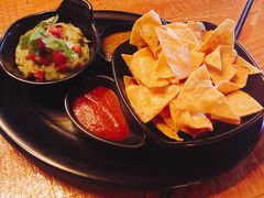 牛油果酱配玉米片-Luchador摔跤手墨西哥餐厅(恒宇广场店)