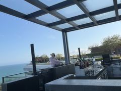 -瑰丽酒店·海吧·天际下午茶·现场DJ·天台酒吧